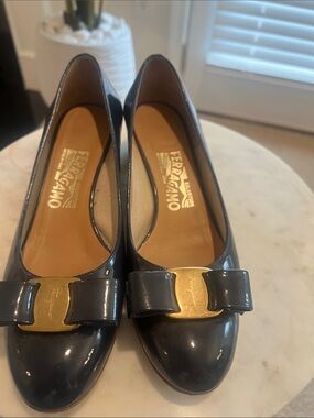 Salvatore Ferragamo Black Patent Leather Vara Bow Flats with Gold Hardware